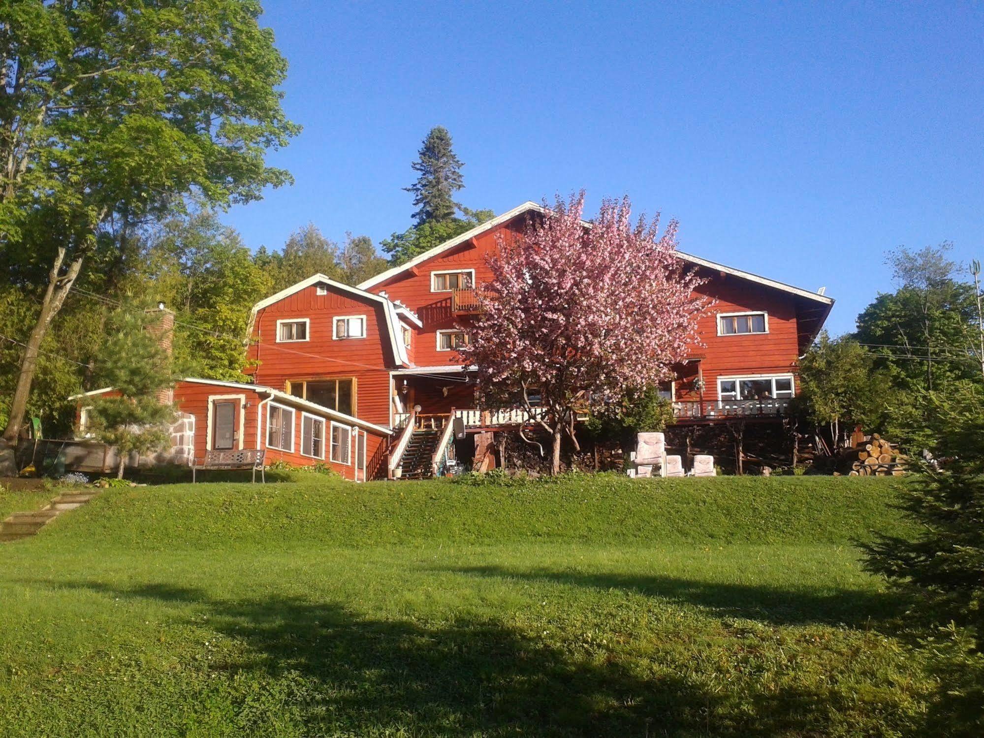 Auberge The Parker'S Lodge Inn Val-David Esterno foto