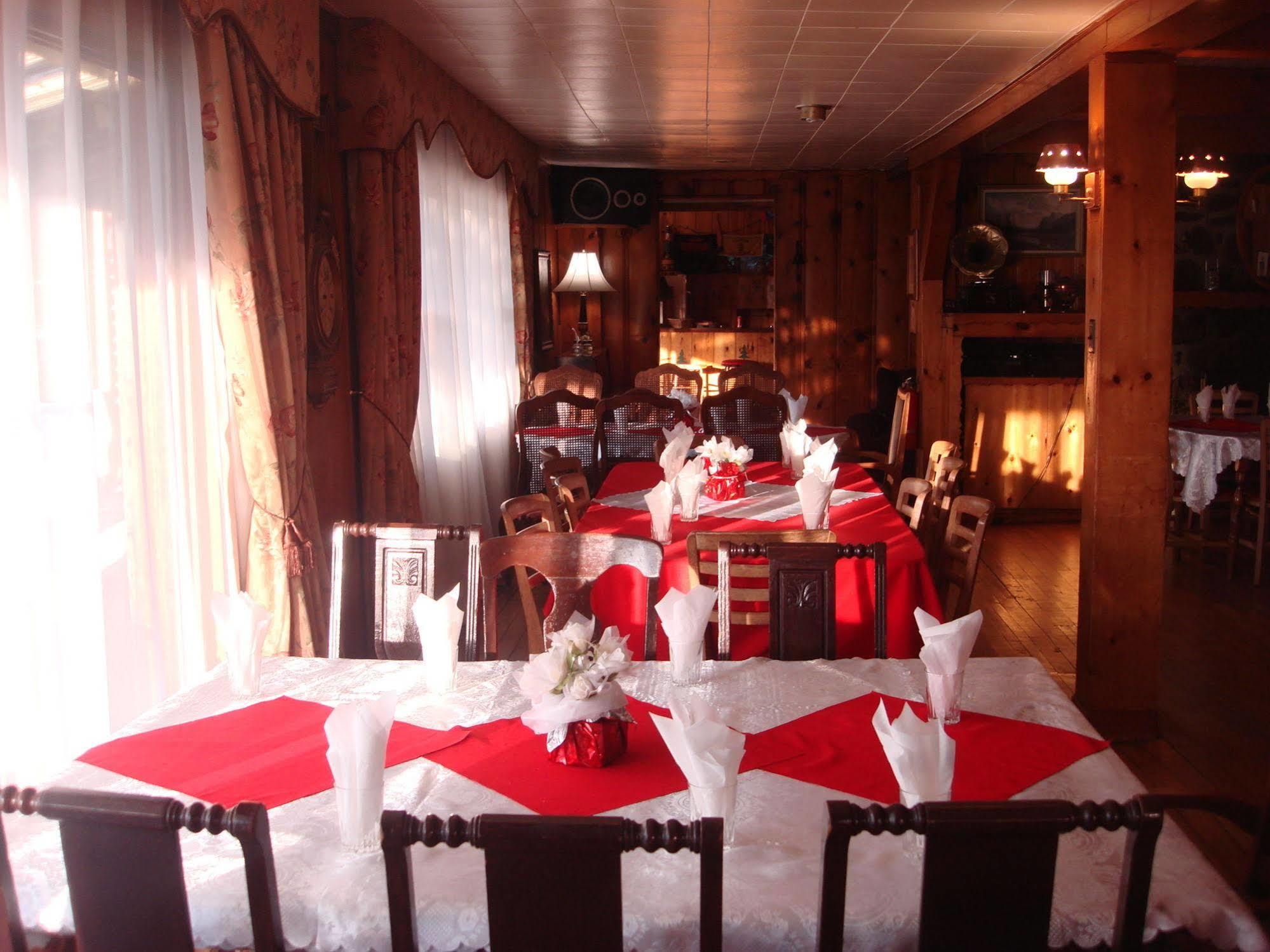 Auberge The Parker'S Lodge Inn Val-David Esterno foto