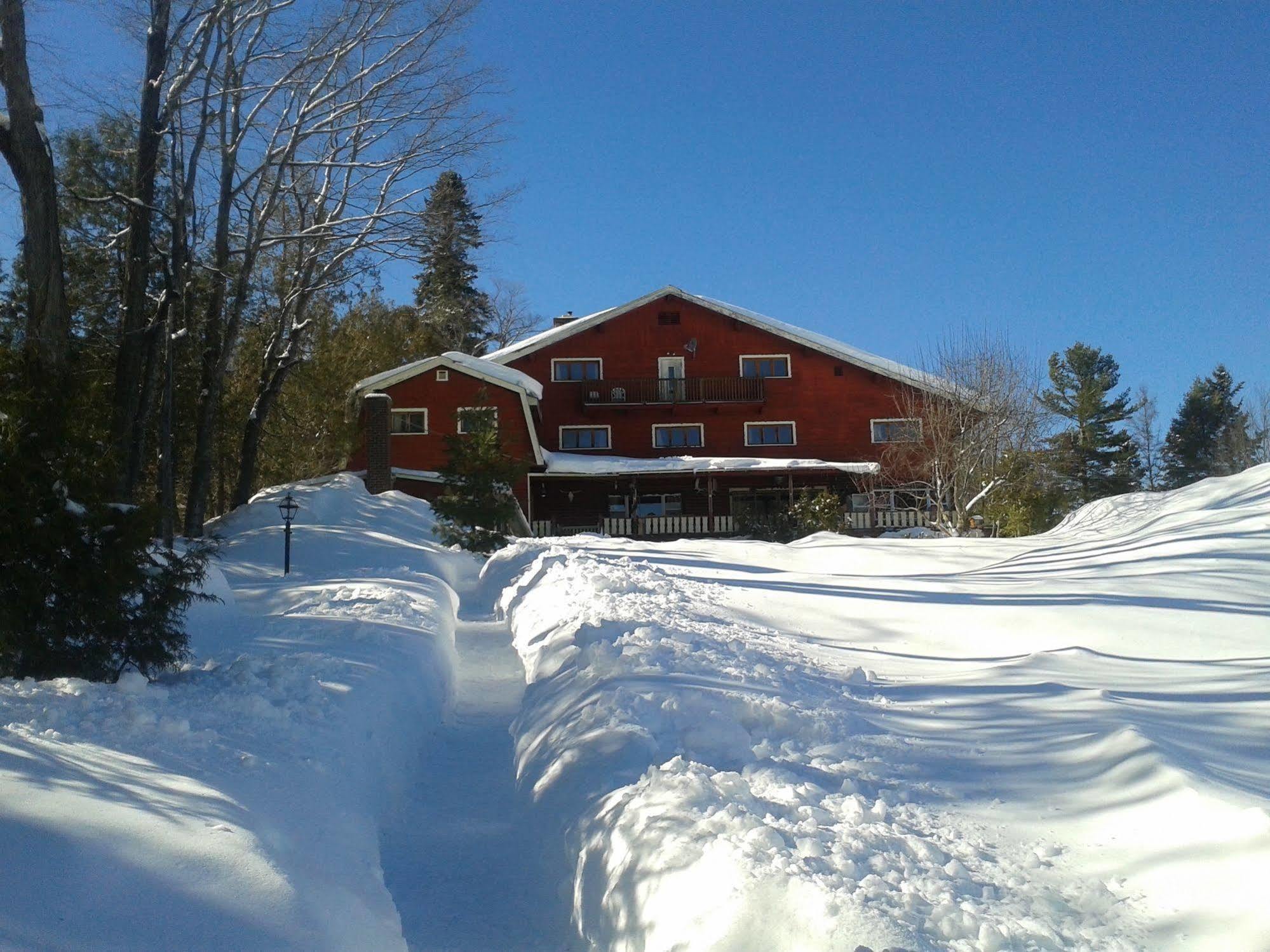 Auberge The Parker'S Lodge Inn Val-David Esterno foto